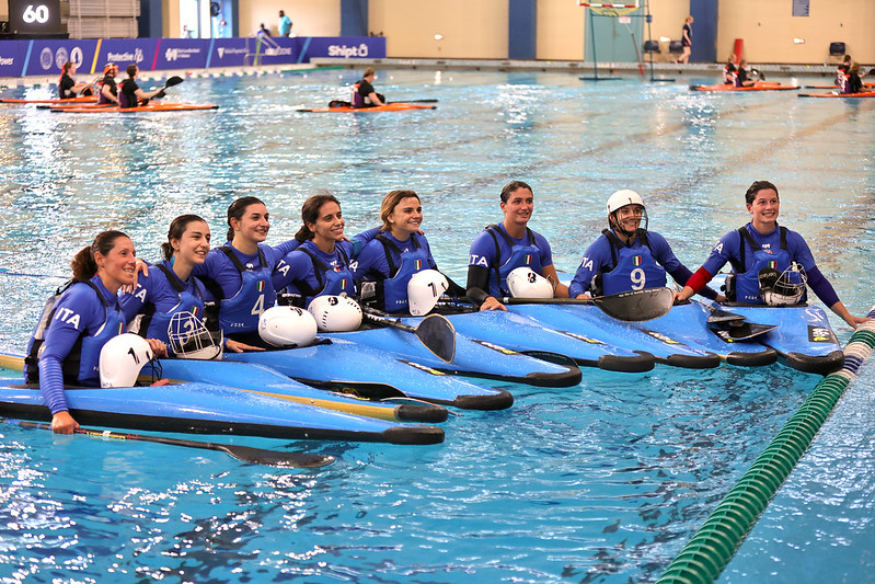 images/Canoa-polo-femminile-5-Flickr-World-Games-free-editorial-use.jpg