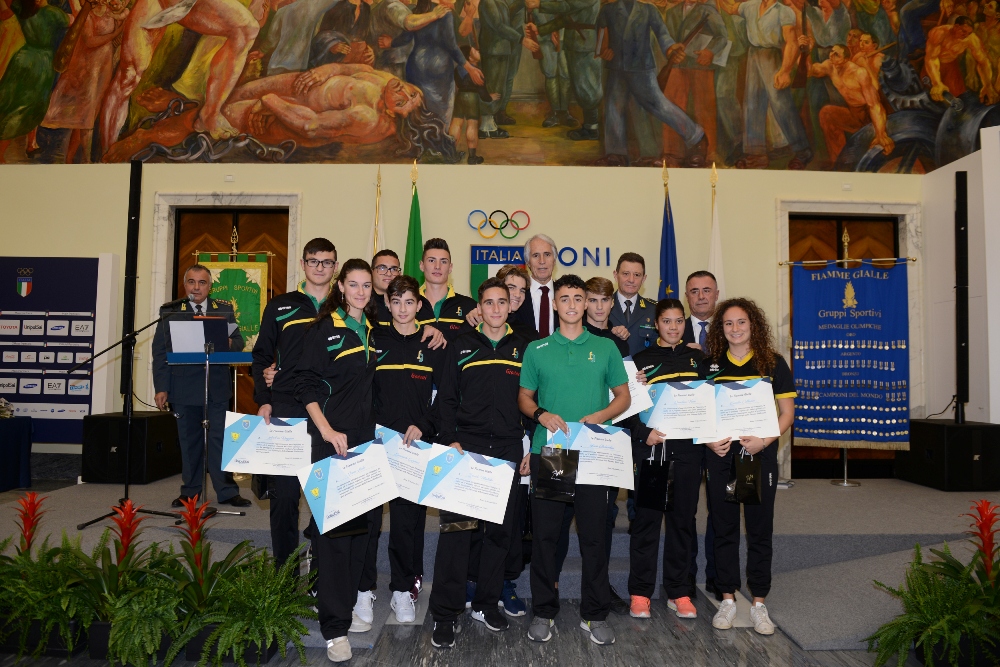 images/Premiazione_sezione_giovanile_-_ph_elvis.JPG