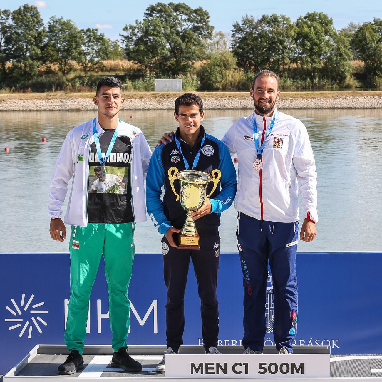 images/Tacchini_oro.jpg