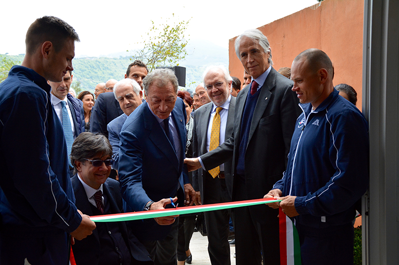 images/castelgandolfotaglio.jpg