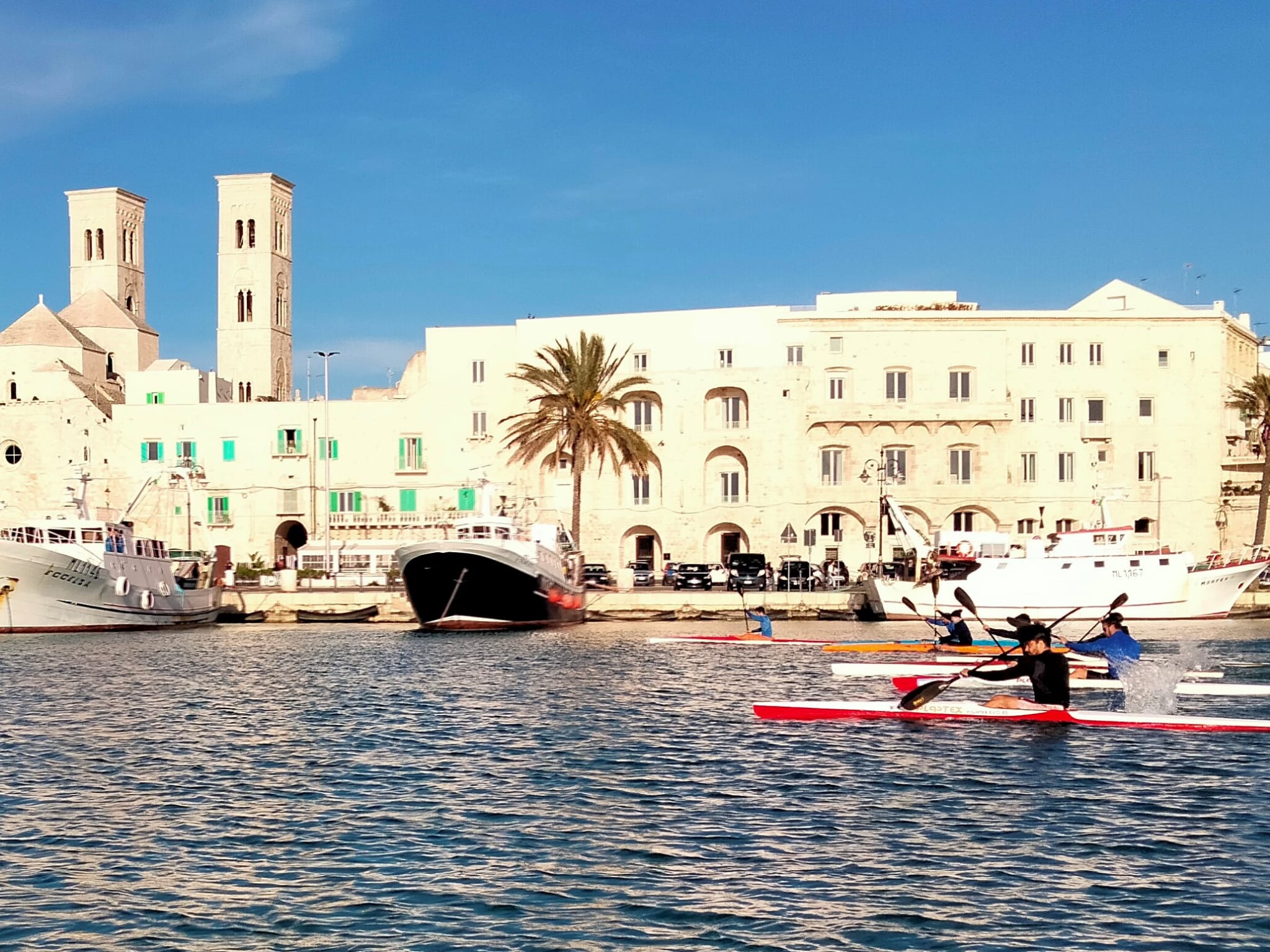 images/comitatiregionali/puglia/Gruppo_canoa_alla_LNI_Molfetta.jpg