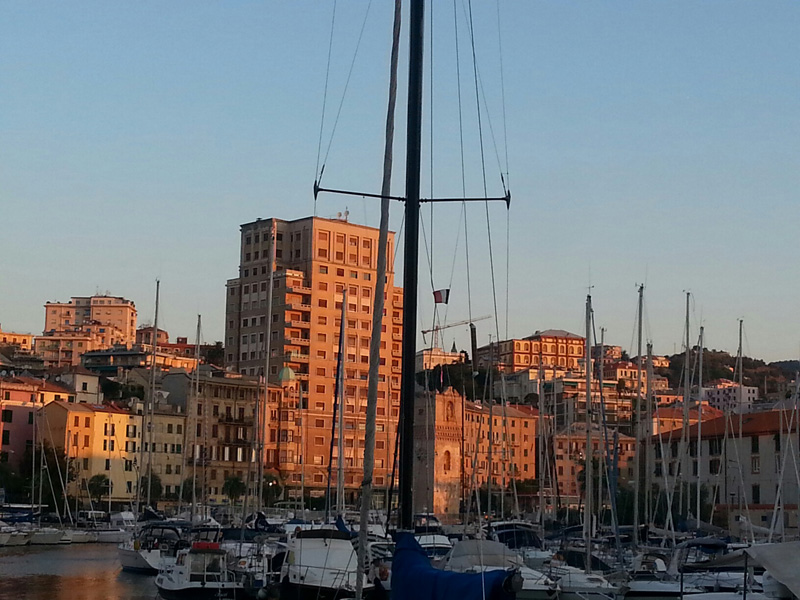 images/cuug/LE_NOSTRE_FOTO/2016_09_37_Med._dArg._Pres._Rep._Savona/SAVONA_ALLORA_DELLA_FOCACCIA_CALDA.jpg