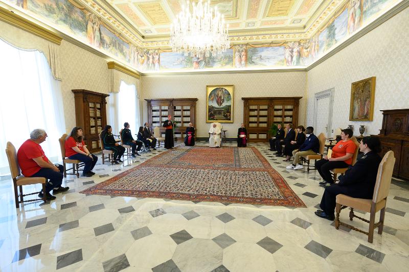 images/foto_-_credit_vaticanmedia.jpg